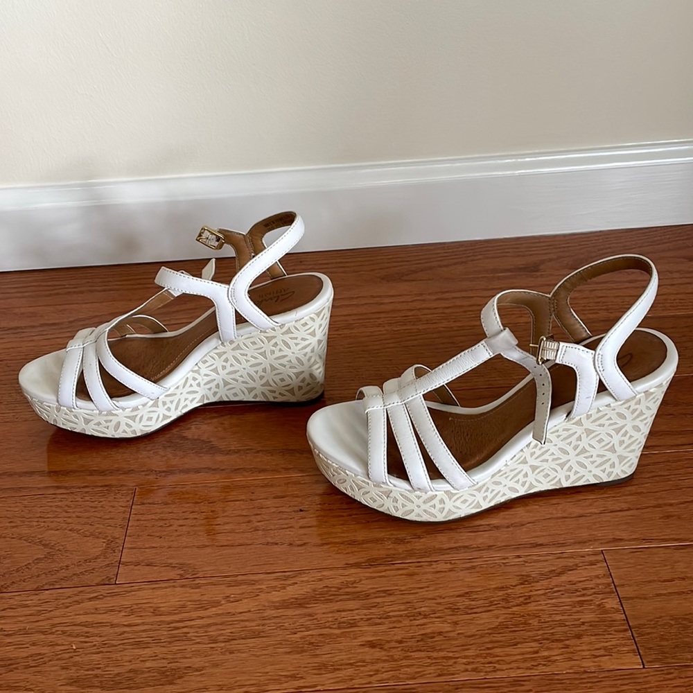 Clark White Sandals size 7